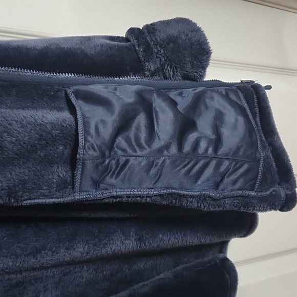 Faux Fur Coat. - Picture 6 of 7